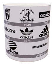Carica l'immagine nel visualizzatore di Gallery, Tazza Adidas logo history 1924-2005
