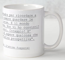 Carica l&#39;immagine nel visualizzatore di Gallery, Tazza frase L&#39;attimo fuggente 2
