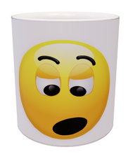Carica l'immagine nel visualizzatore di Gallery, Tazza emoji sbadiglio

