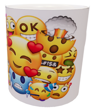 Carica l&#39;immagine nel visualizzatore di Gallery, Tazza emoji group
